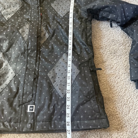 Ride Women's Ski/snowboard Jacket (Like New) - Picture 12 of 14